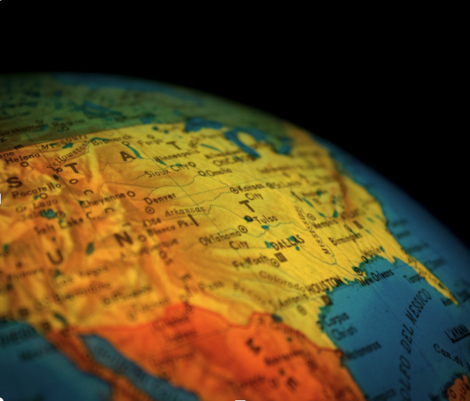 Avec l'équipe enseignante ou via ERASMUS   la culture internationale est au coeur des formations